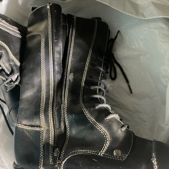 Women’s combat style boots - Picture 2 of 9